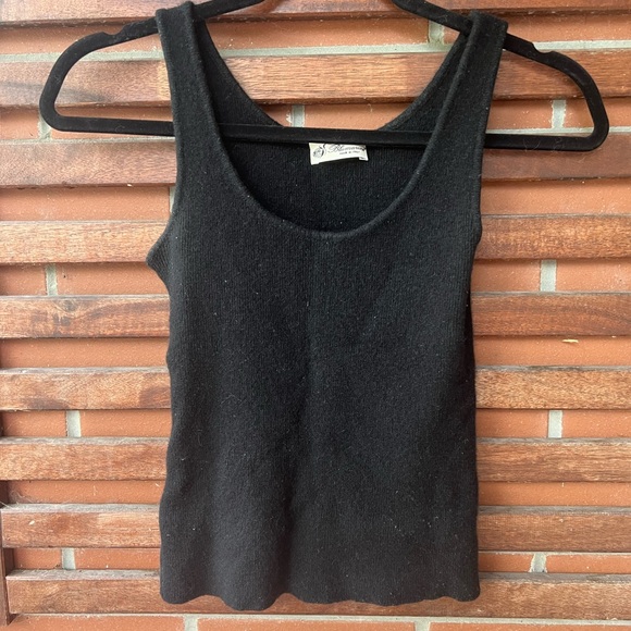 🚨SOLD🚨Black cashmere tank top - Picture 1 of 2